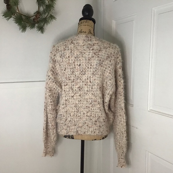 Hem & Thread Oatmeal Confetti Speckled Eyelash Sweater with Bishop Sleev… - Picture 6 of 14